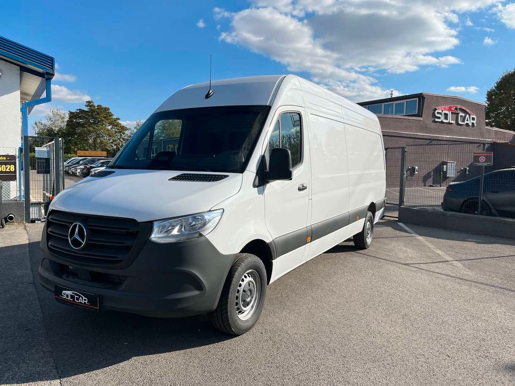 Mercedes-Benz Sprinter 2025