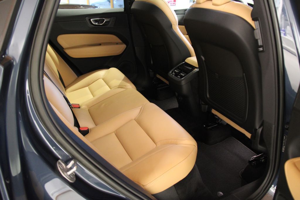 Volvo XC60 2022