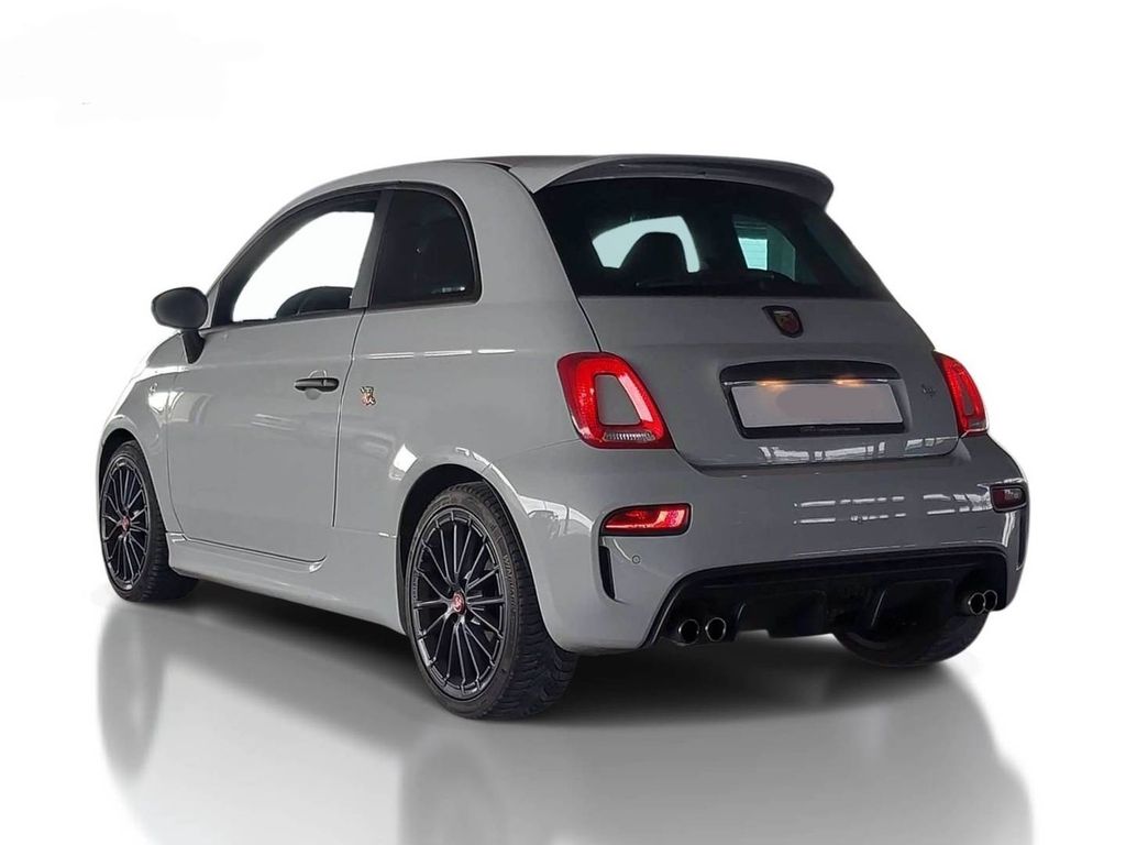Abarth 695 2022