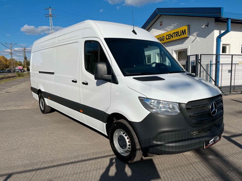 Mercedes-Benz Sprinter 2025