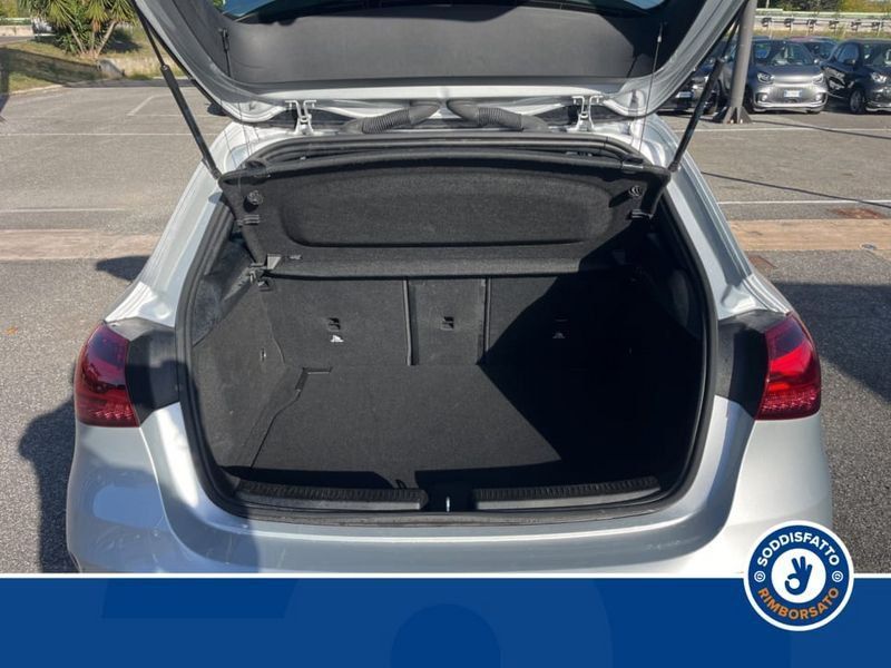 Mercedes-Benz A 180 2024