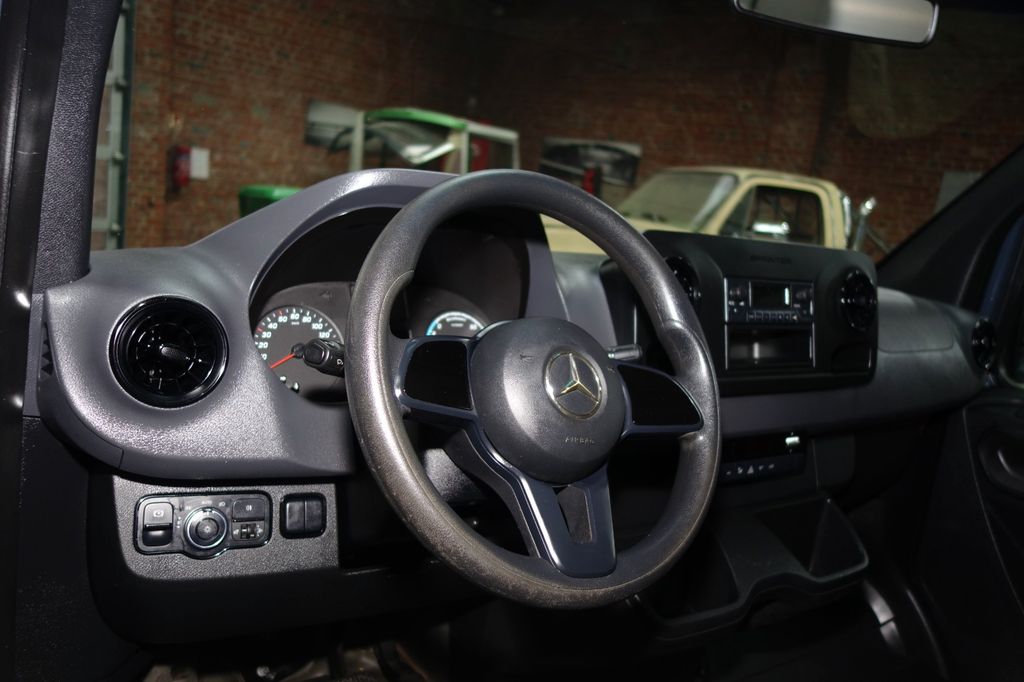 Mercedes-Benz eSprinter 2020