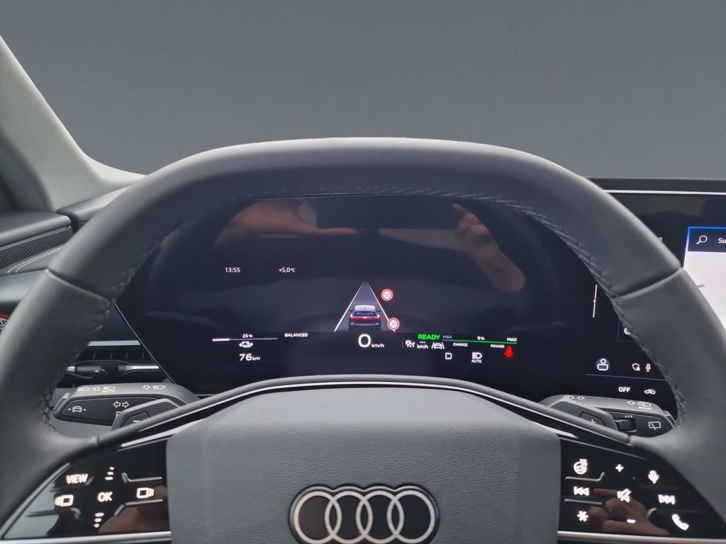 Audi Q6 e-tron 2025