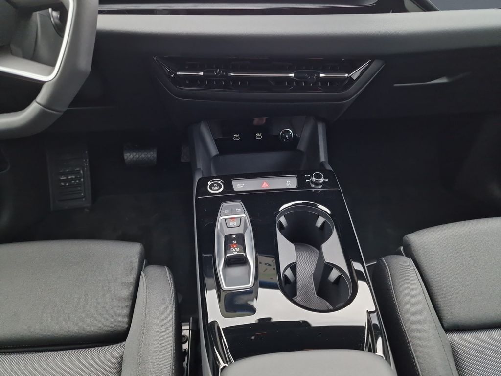 Audi Q6 e-tron 2025