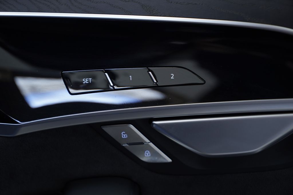 Audi A8 2023