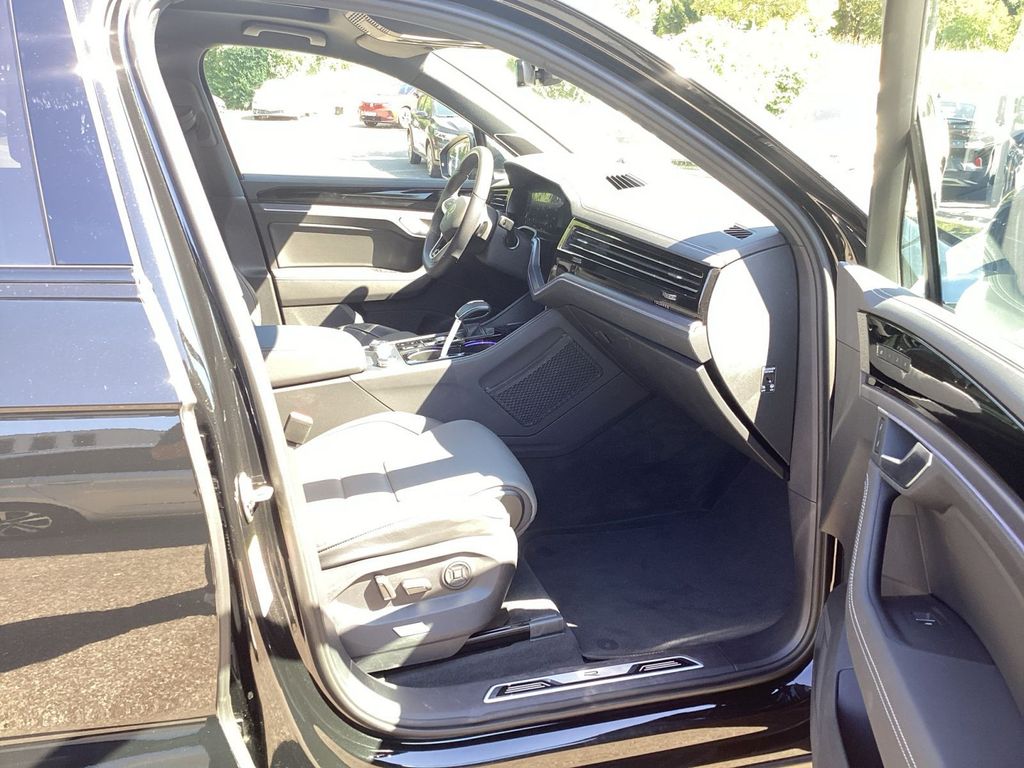 Volkswagen Touareg 2025