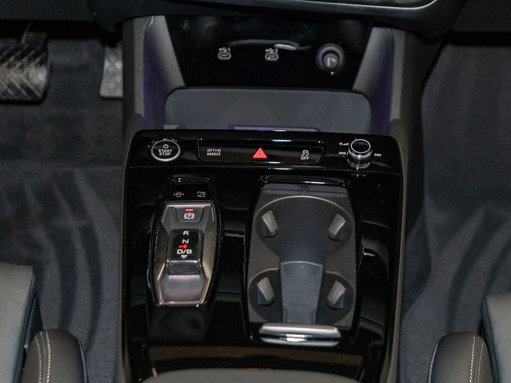 Audi Q6 e-tron 2025