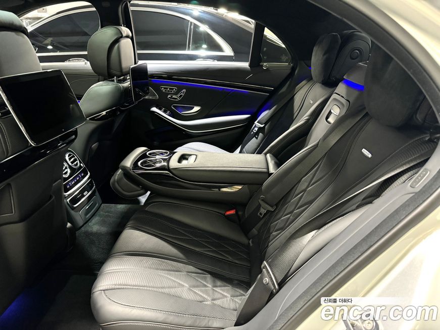 Mercedes-Benz S-Class 2020