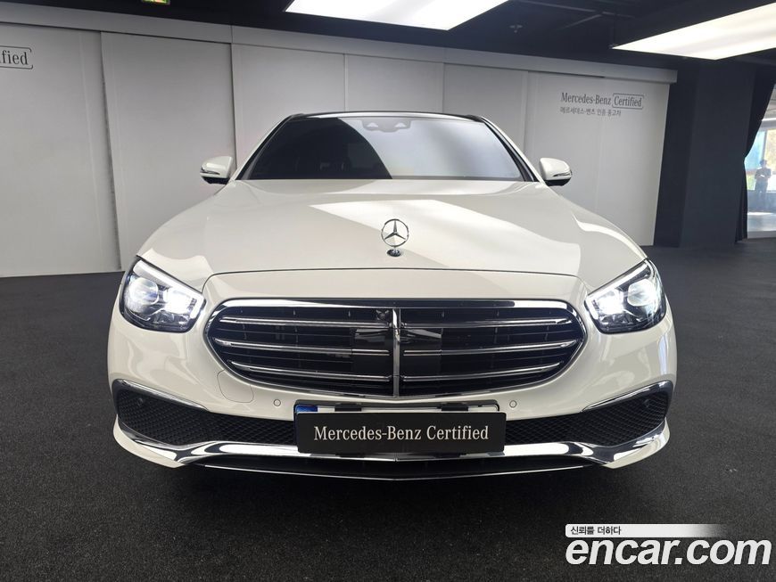 Mercedes-Benz E-Class 2023