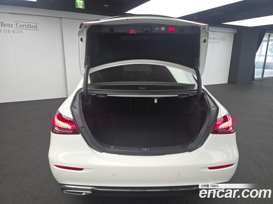 Mercedes-Benz E-Class 2023