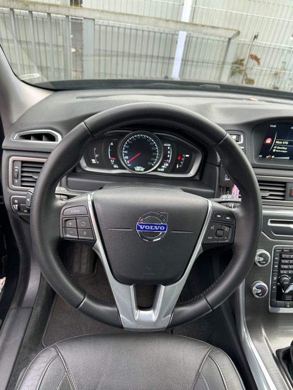Volvo V70 2015
