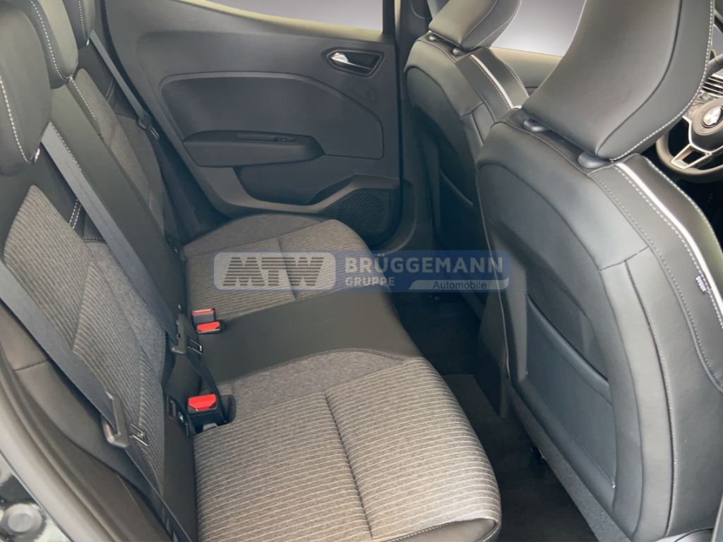 Mitsubishi Colt 2025