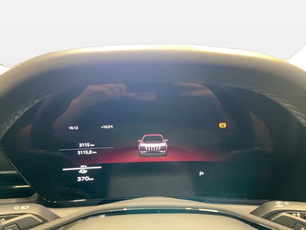 Audi Q6 e-tron 2025
