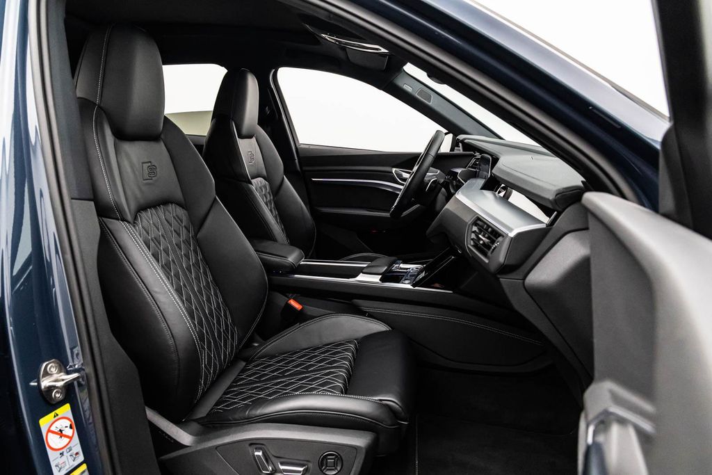 Audi e-tron 2022