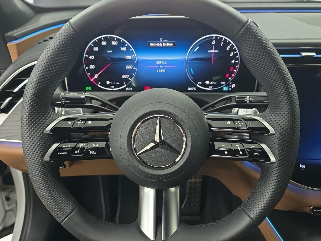 Mercedes-Benz E 300 2025