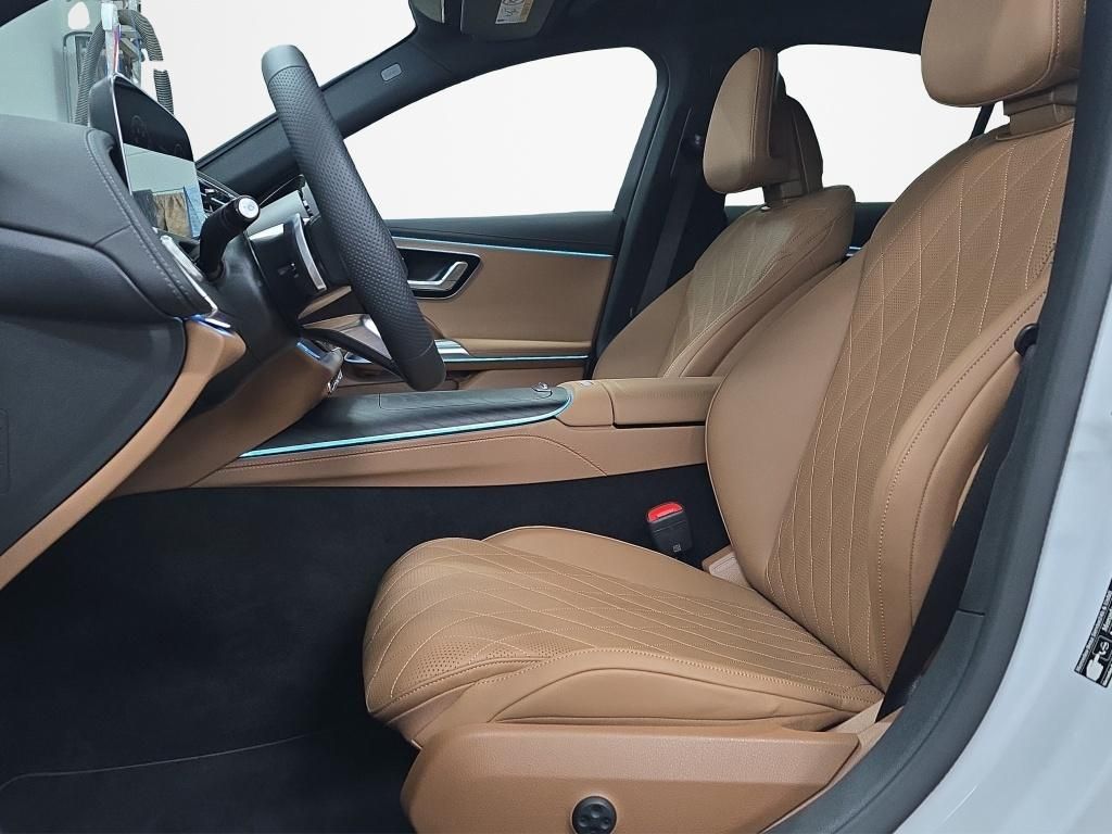 Mercedes-Benz E 300 2025