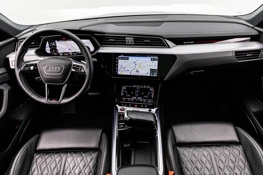 Audi e-tron 2022