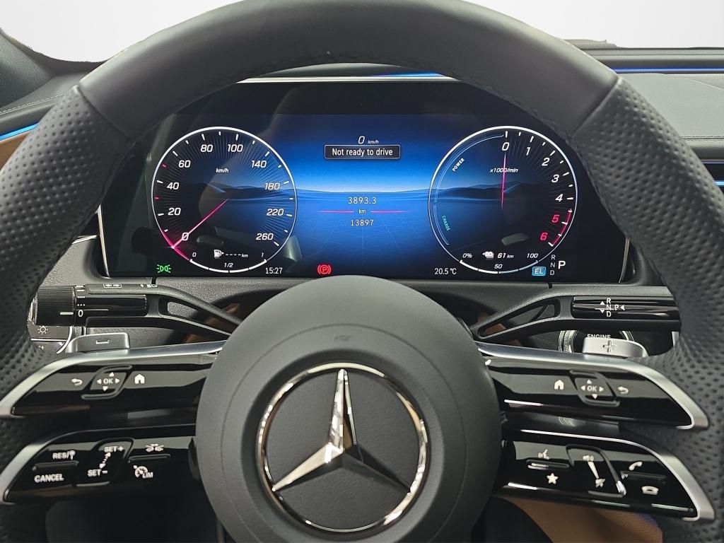 Mercedes-Benz E 300 2025