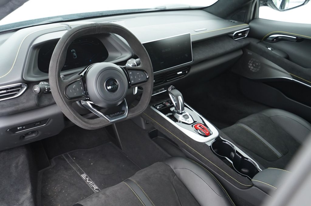 Lotus Emira 2025