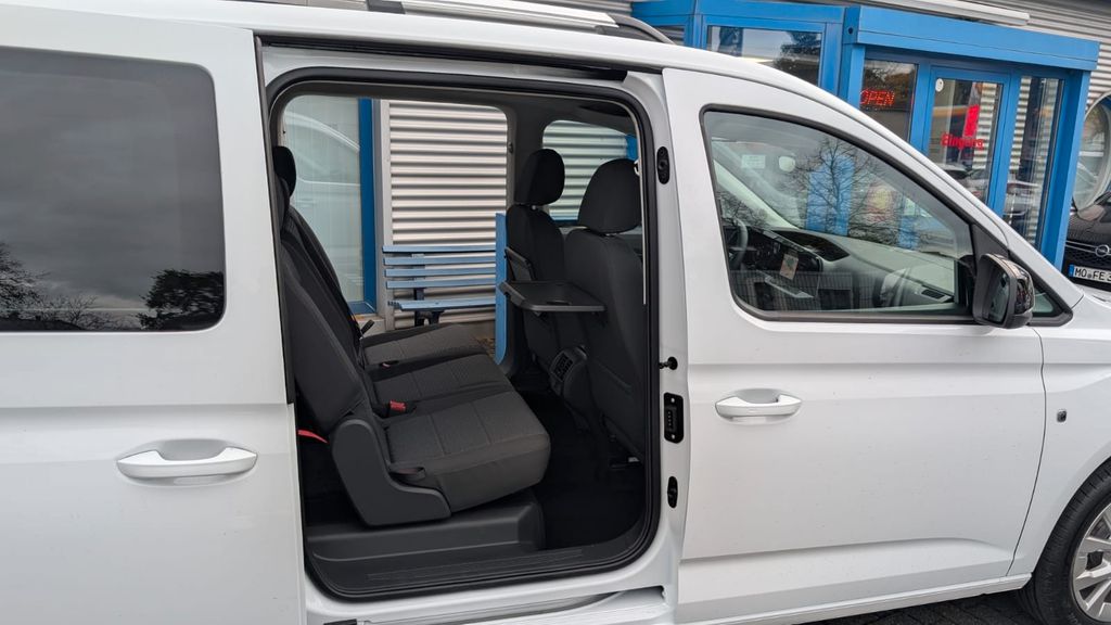 Ford Grand Tourneo