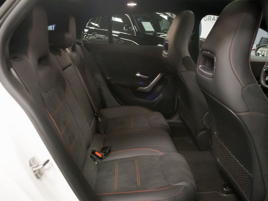 Mercedes-Benz CLA 200 Shooting Brake 2024