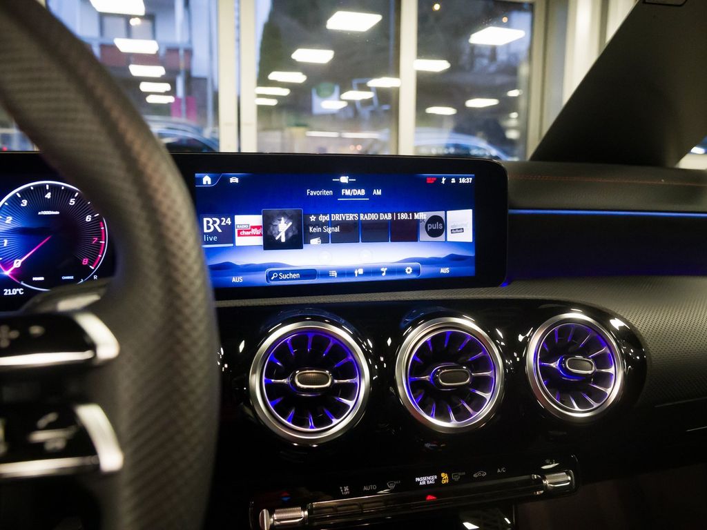 Mercedes-Benz CLA 200 Shooting Brake 2024