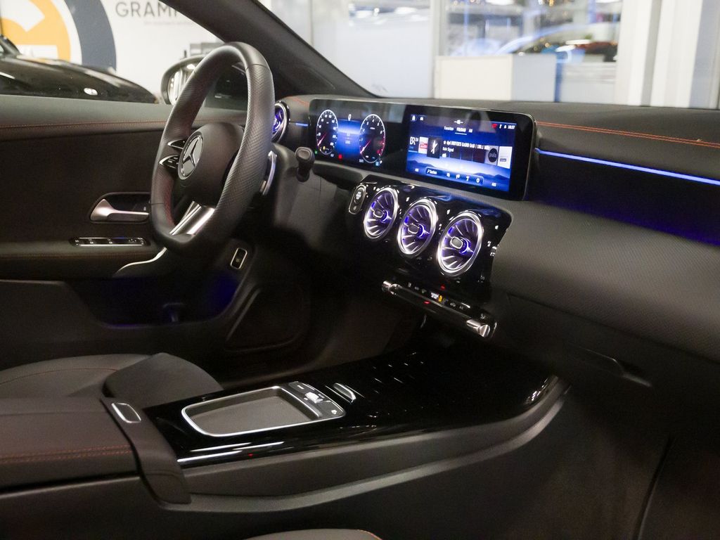 Mercedes-Benz CLA 200 Shooting Brake 2024