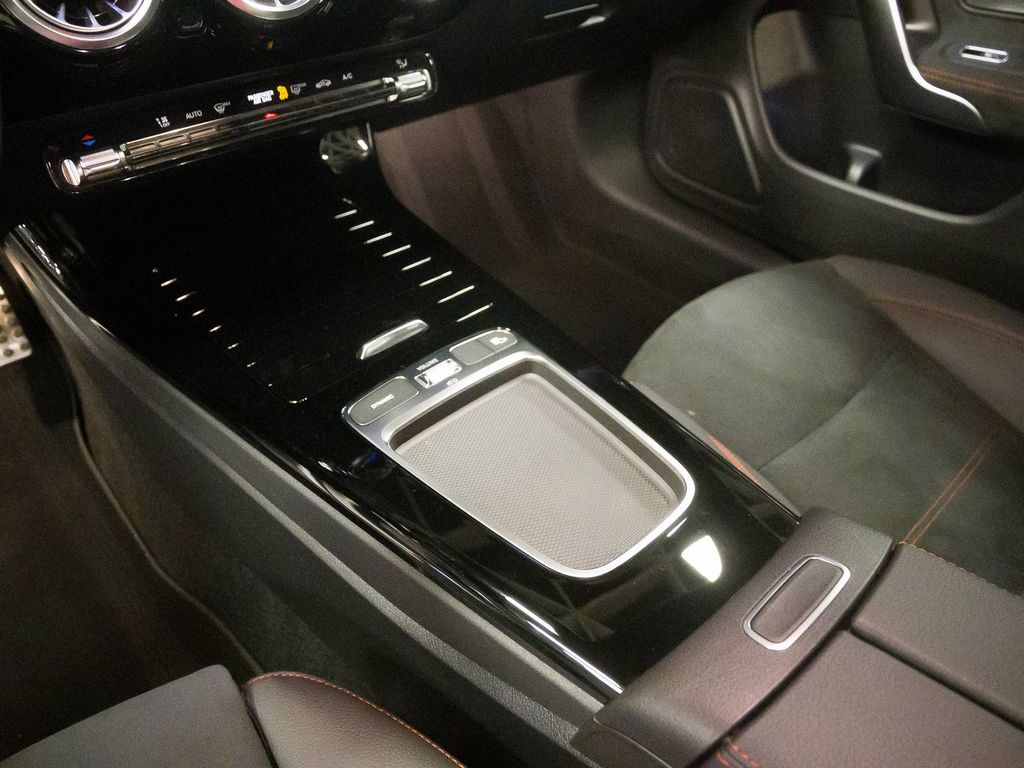 Mercedes-Benz CLA 200 Shooting Brake 2024