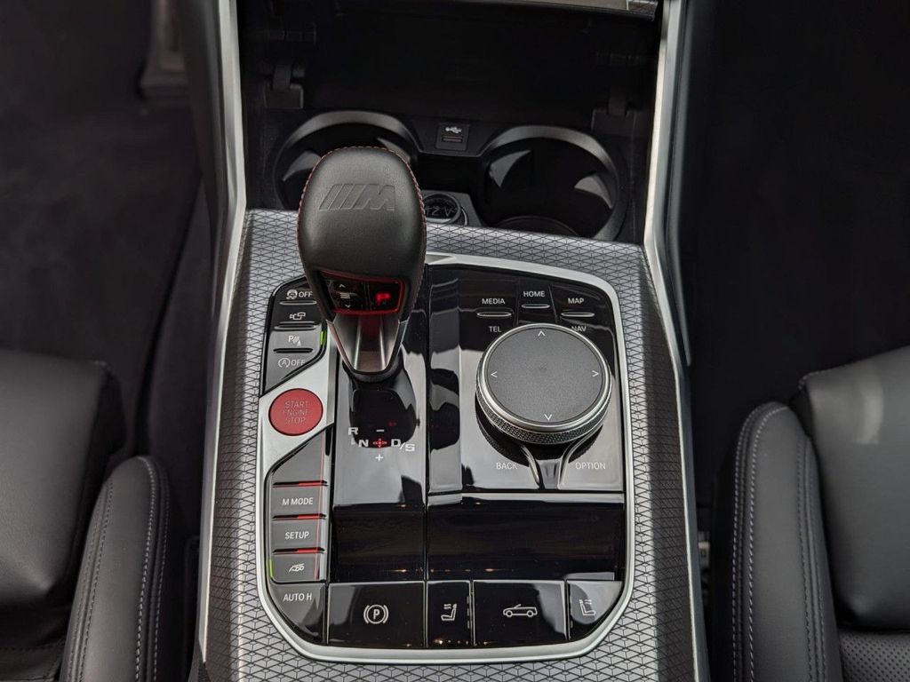BMW M4 2025