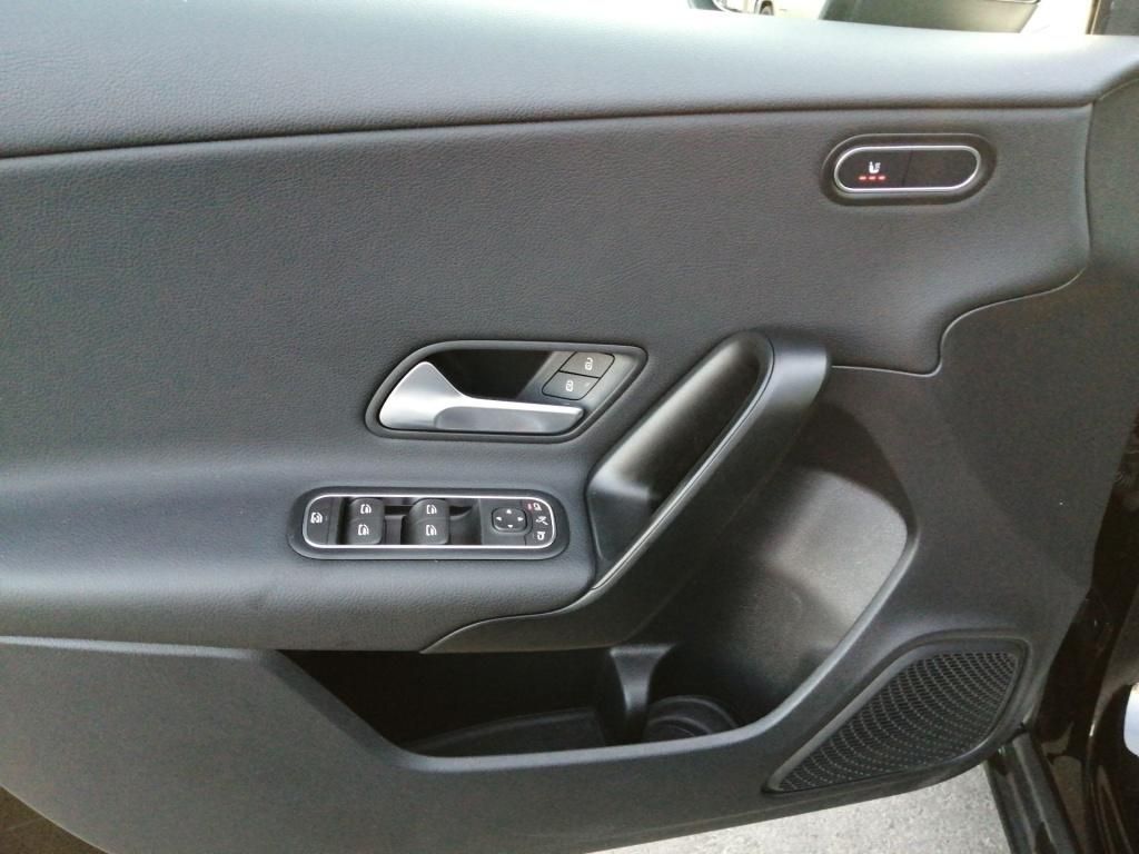 Mercedes-Benz A 180 2023