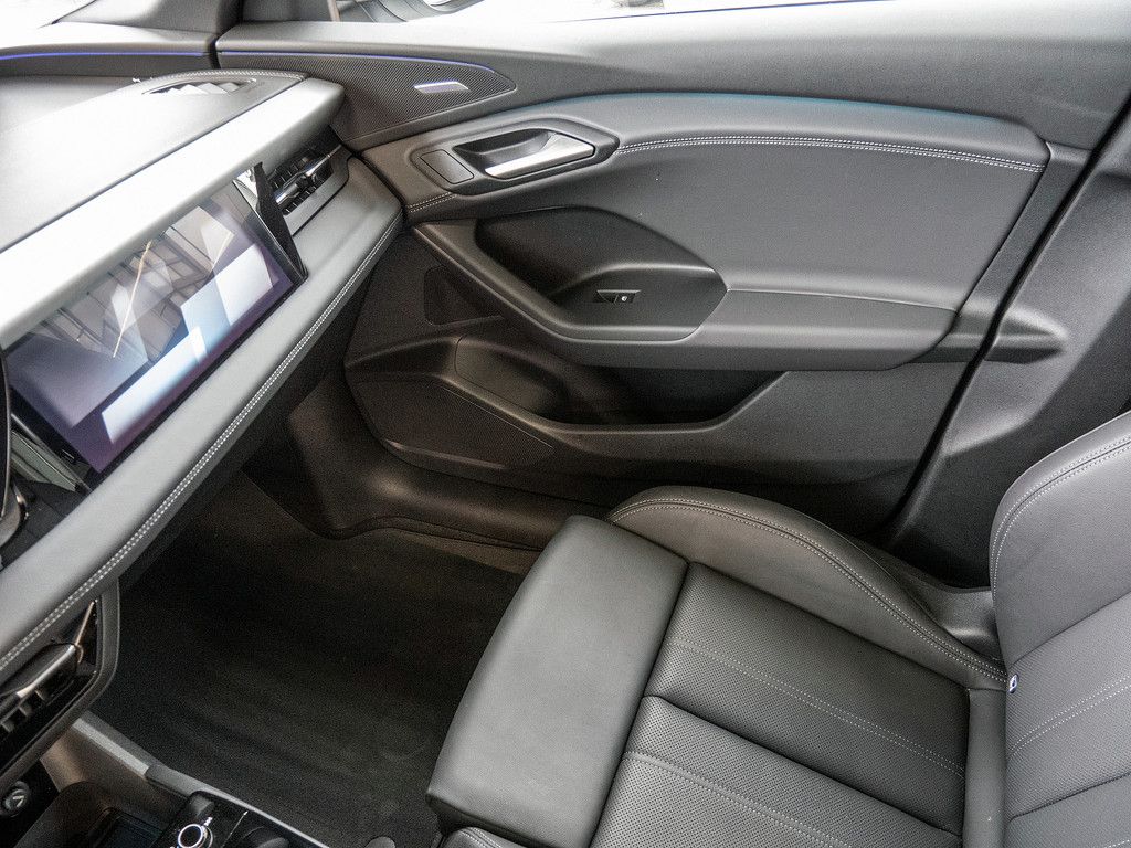 Audi Q6 e-tron 2025