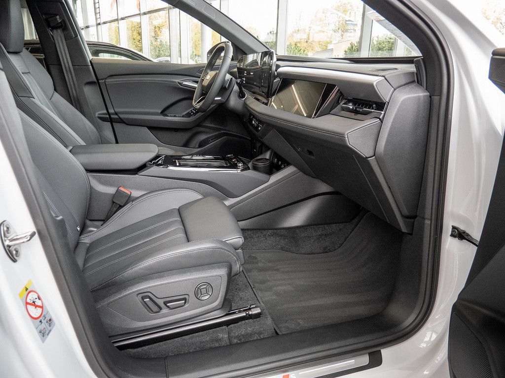 Audi Q6 e-tron 2025