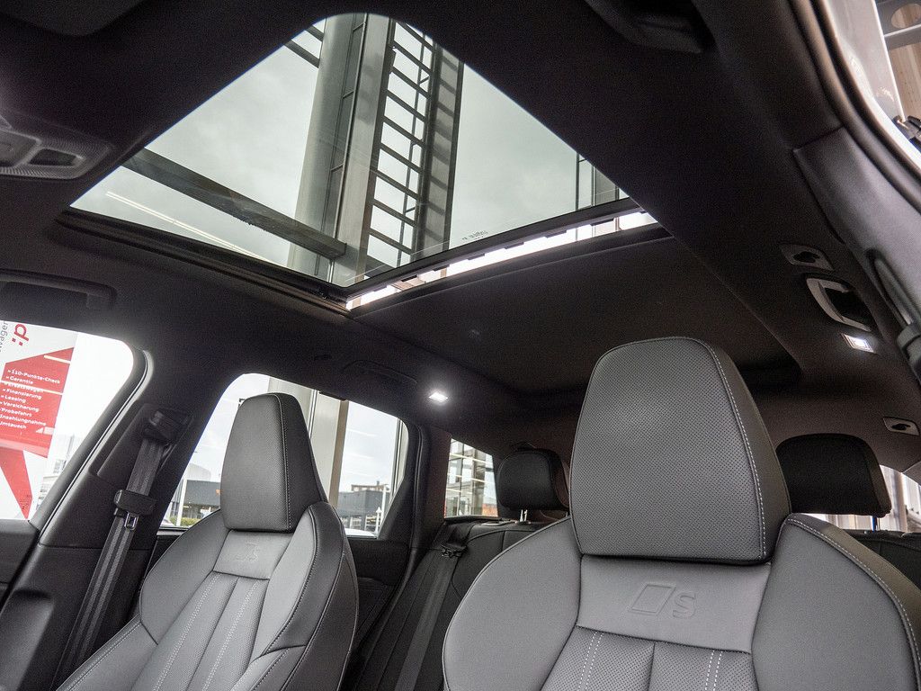 Audi Q6 e-tron 2025
