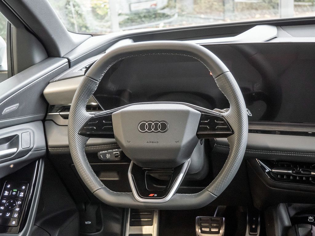 Audi Q6 e-tron 2025