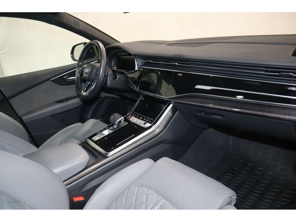 Audi SQ8 2021
