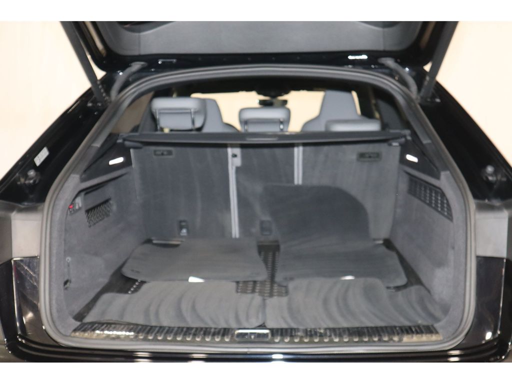 Audi SQ8 2021