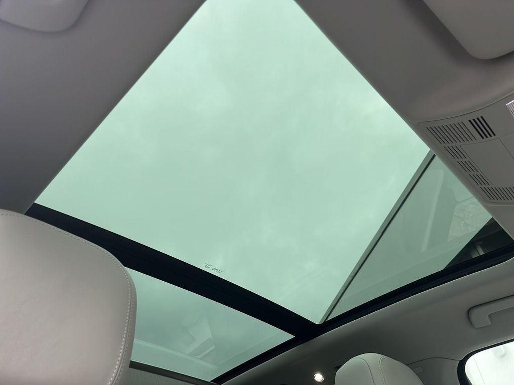 Volkswagen Touareg 2025