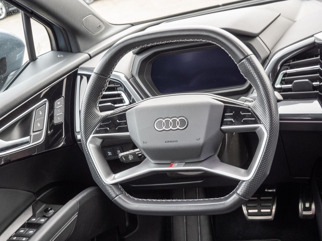 Audi Q4 e-tron 2024