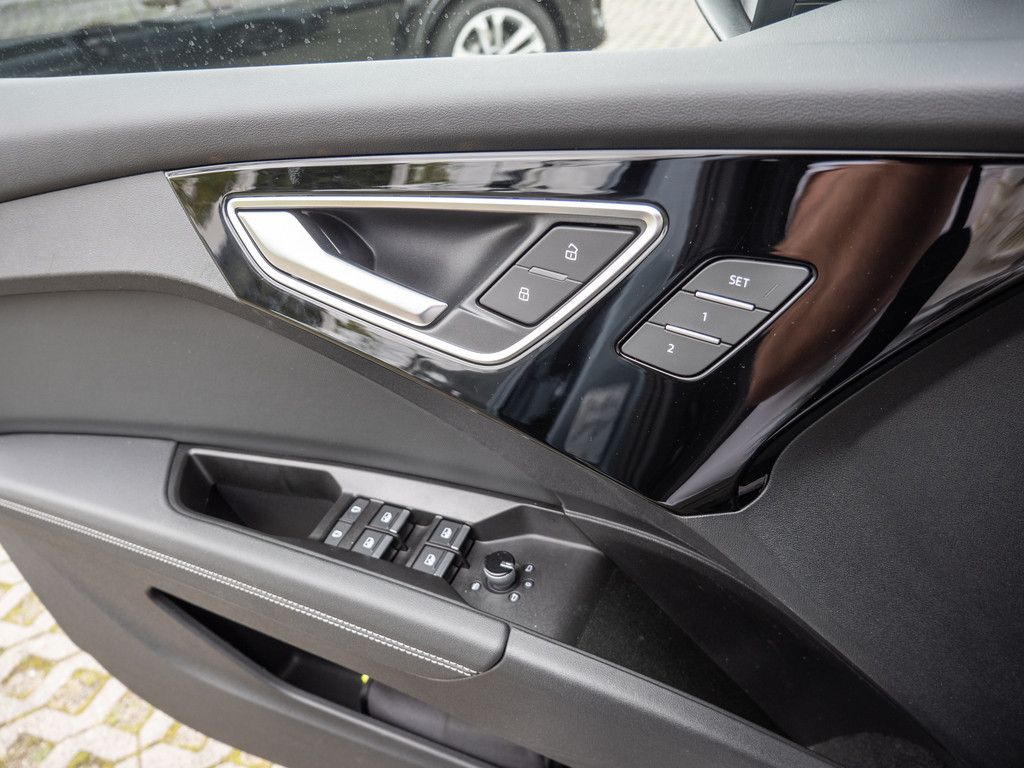 Audi Q4 e-tron 2024