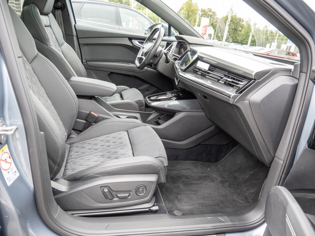 Audi Q4 e-tron 2024