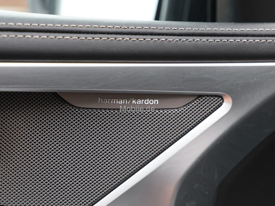 BMW M850 2022