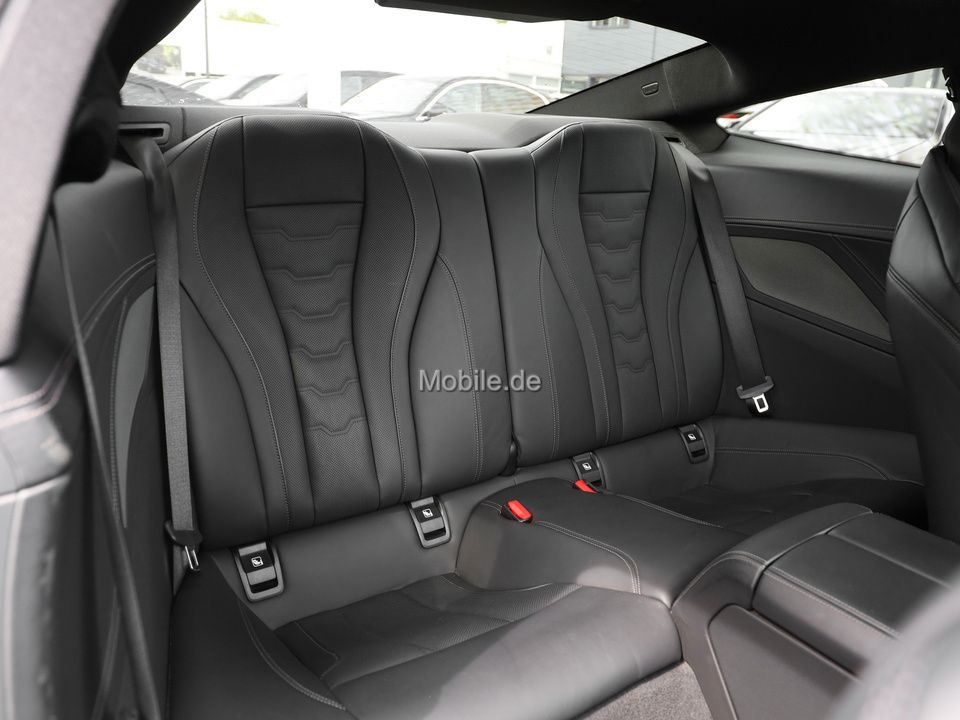 BMW M850 2022