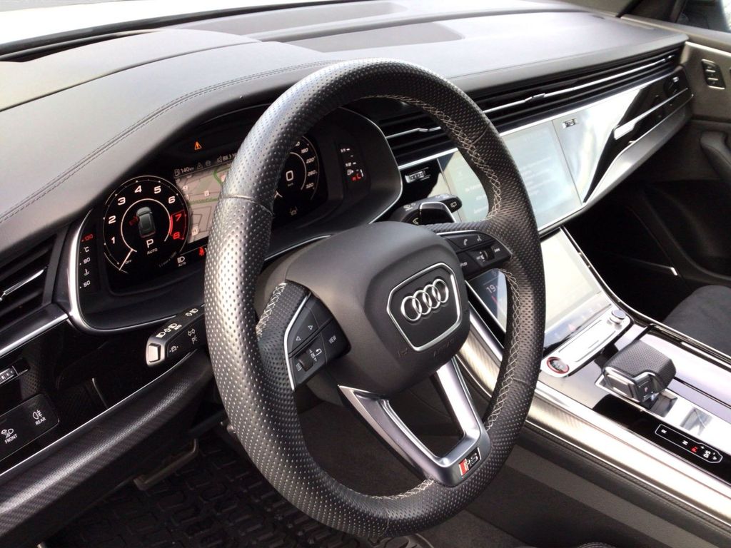 Audi RSQ8 2023