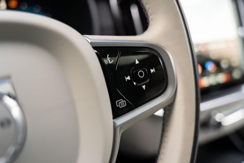 Volvo XC90 2025