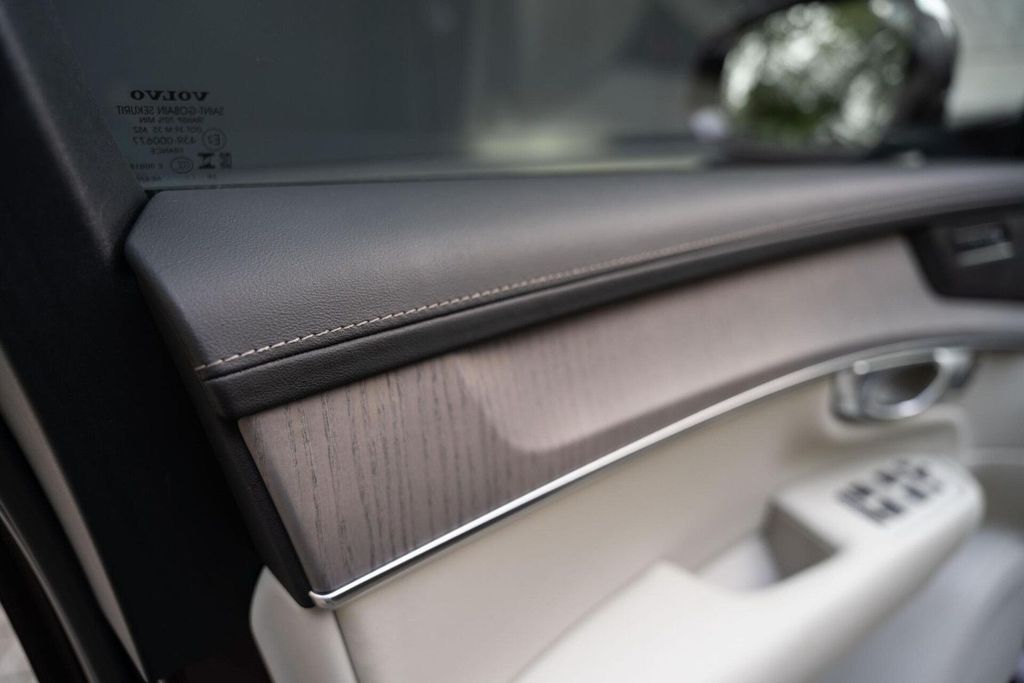 Volvo XC90 2025