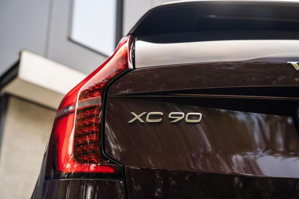 Volvo XC90 2025