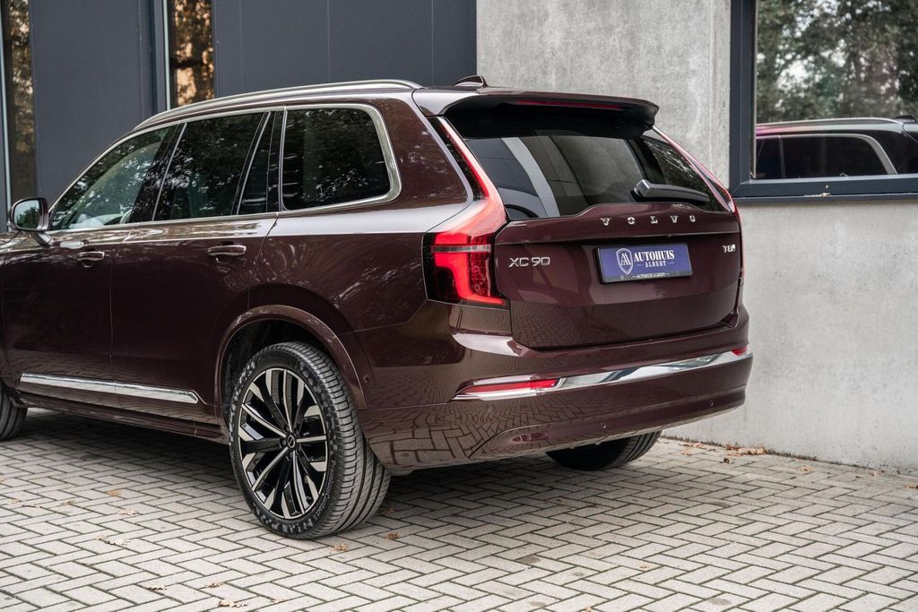 Volvo XC90 2025