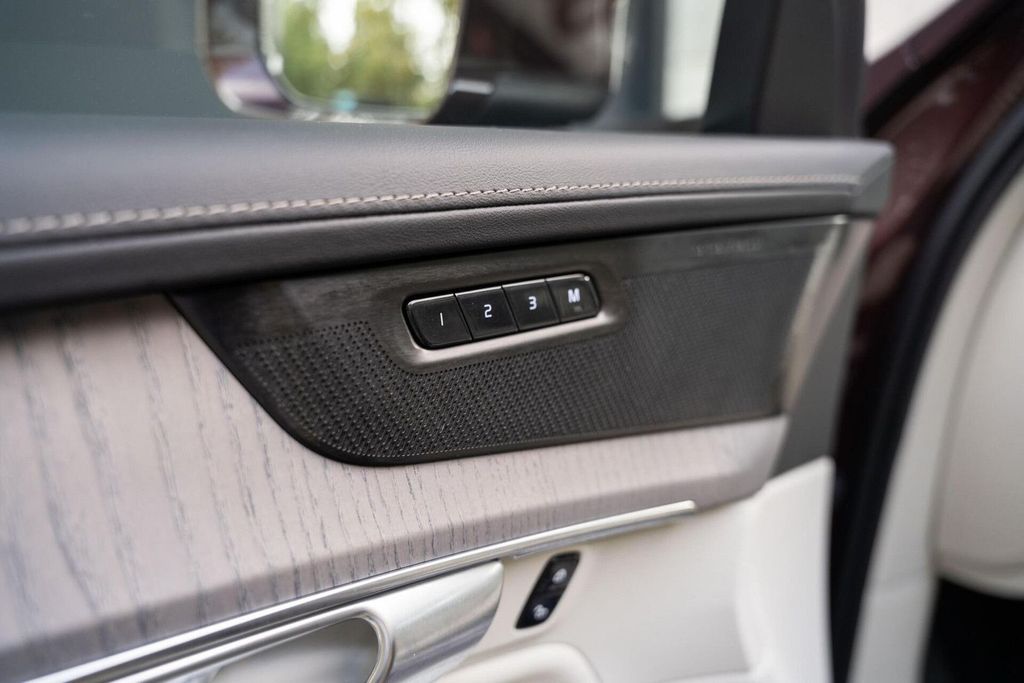 Volvo XC90 2025