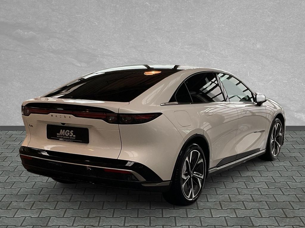 Mazda 6e 2025