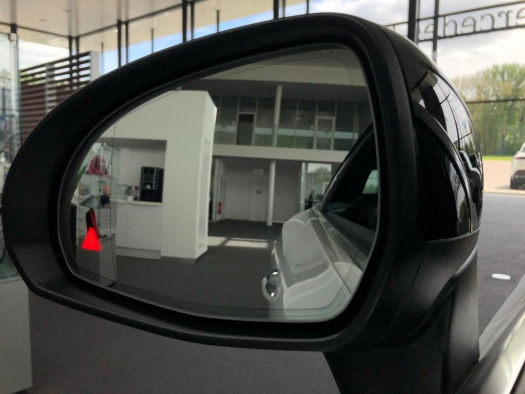 Mercedes-Benz CLE 300 2025
